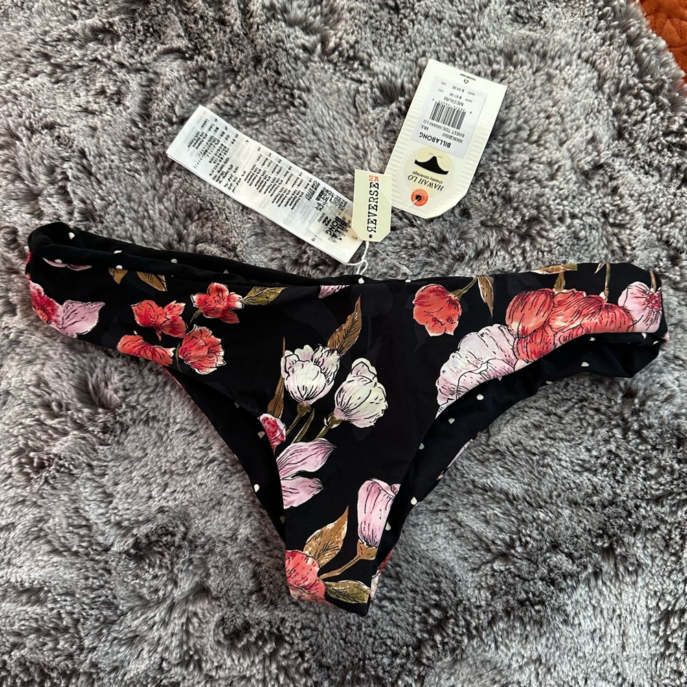 Billabong reversible cheeky bikini bottom BNWT Hawaii Low cut, color Sweet Tide